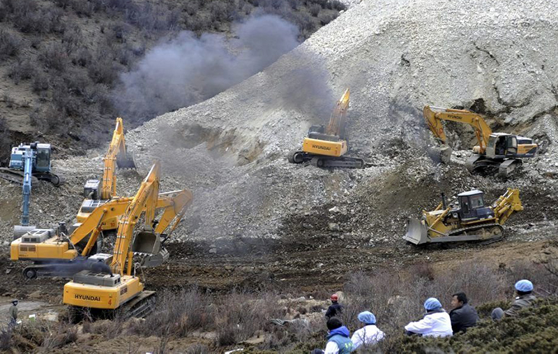 Perusahaan tambang (Foto: Breakingnews.co.id)