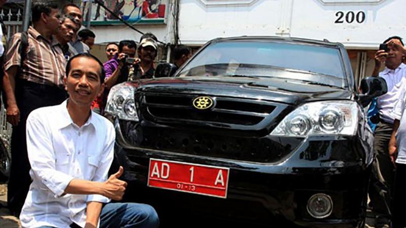 Joko Widodo dan Mobil Esemka (Tirto.id)