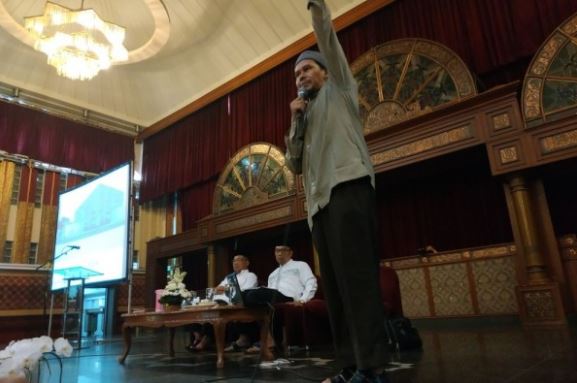 Ustad Rahmat Baequni (Foto: Idntime)