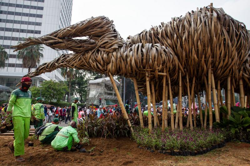Instalasi seni bambu bertajuk Getah Getih karya Joko Avianto (Beritagar)