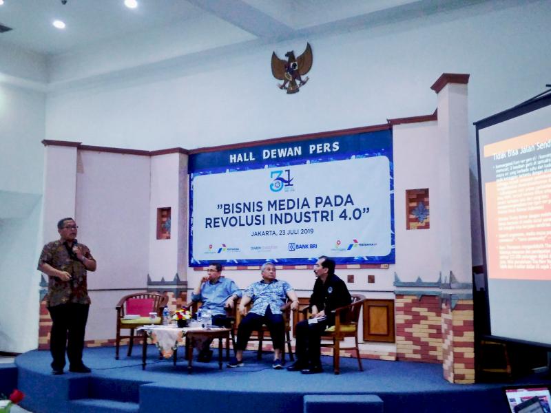 Menghadapi era revolusi industri 4.0 atau biasa kita sebut sebagai era digital, menjadi tantangan positif bagi bisnis media. (Winna Wijaya/law-justice.co)