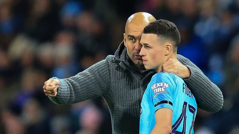 Phil Foden Bersama Pelatih manchester City Pep Guardiola (yahoo)