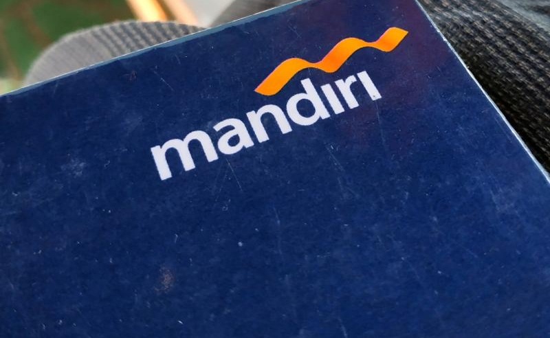 Ilustrasi Buku tabungan Bank Mandiri. (Foto: Gatra)