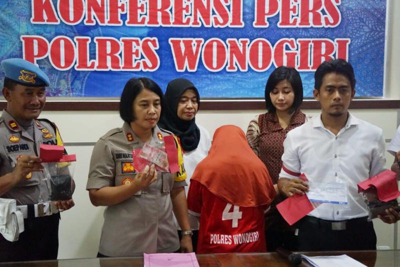 Mantan Dosen Nurhayati, pelaku pembunuhan anggota DPRD Sragen (Joglosemarnews.com)