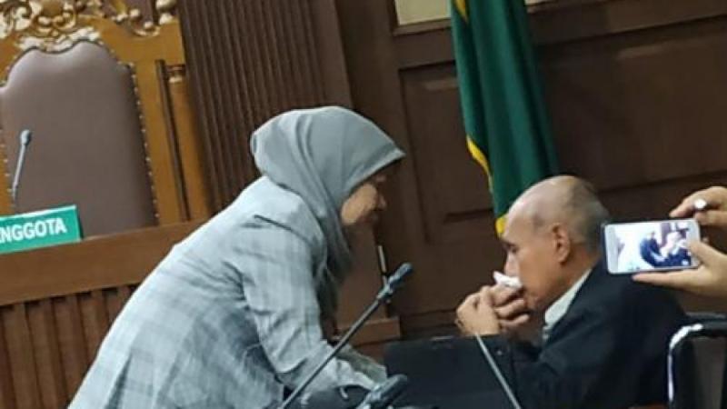 Kivlan Zen dalam persidangan perdana (harianaceh.co.id)