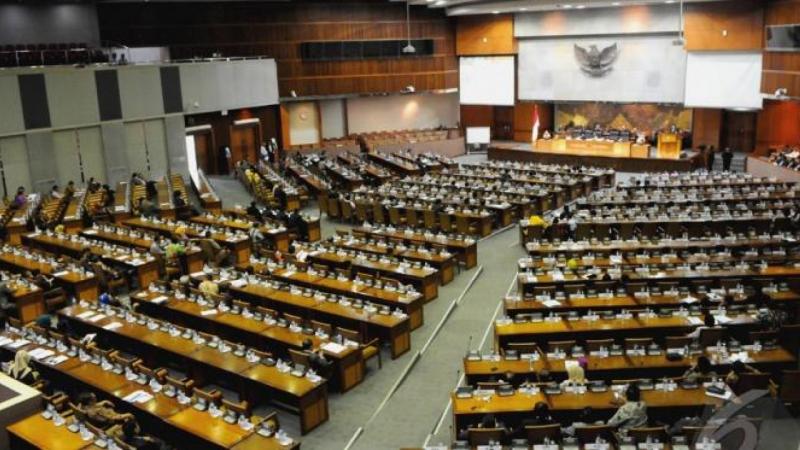 Kursi kosong di DPR (wawasanriau.com)