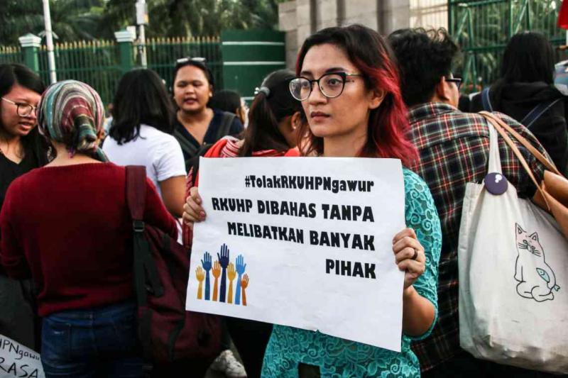 Aksi Demo Tolak RKUHP (sahabaticw.org)