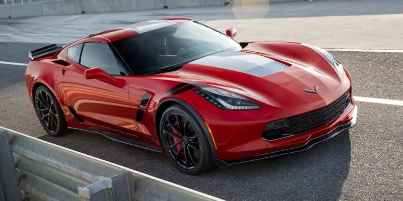 Mobil mewah jensi Chevrolet Corvette C7 Grand Sport yang dijadikan ambulans di Dubai (Stangray Chevrolet)