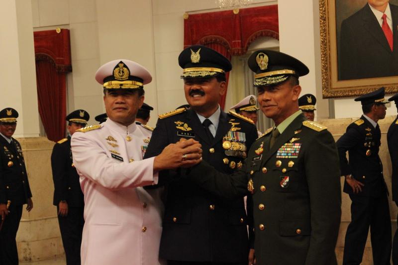 Salam komando (Laras Post)