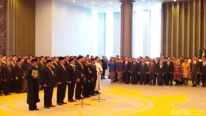 Pelantikan 5 Anggota BPK Periode 2019-2024. (Detik)