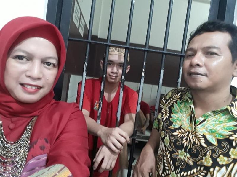 BebaskanLuthfi mendadak viral dan menjadi trending topic pada Rabu Kisah Lutfi Alfiandi, Hilang Empat Hari Ternyata Diciduk Polisi