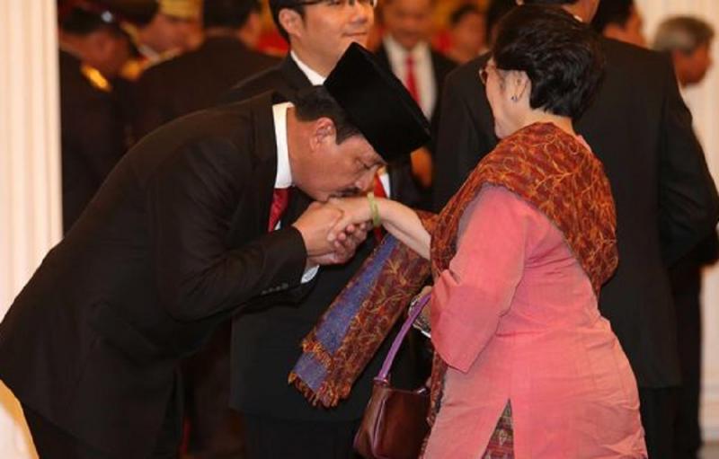 Kepala BIN Budi Gunawan dan Ketua Umum PDI Perjuangan Megawati Soekarnoputri. (CNNIndonesia).