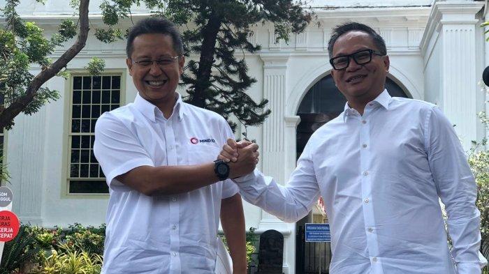 kedua Wamen BUMN Budi Gunadi Sadikin (kiri) dan Kartika Wirriadtmodjo (kanan) merangkap jabatan sebagai Wakil Komisaris Utama PT Pertamina (Persero) dan Komisaris Utama Bank Mandiri.