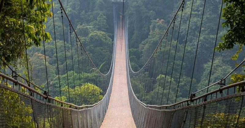 Jembatan Gantung Situgunung (INews)