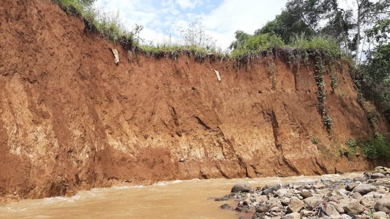 Lokasi Pemakaman yang Longsor (Istimewa)