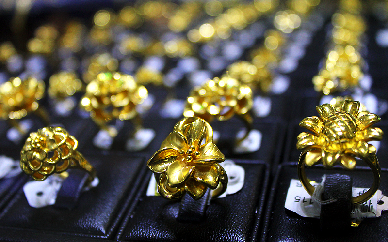 Harga Emas Hari Ini Rp842 000 Per Gram