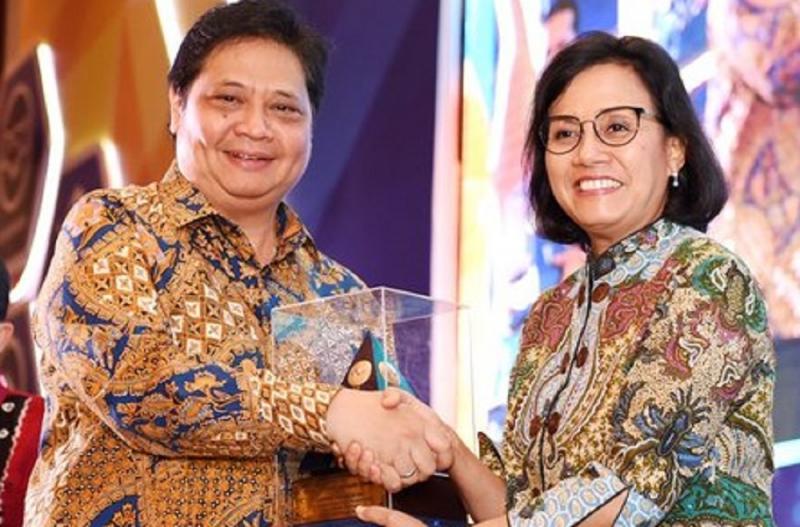 Menko Perekonomian Airlangga Hartanto & Menkeu Sri Mulyani. (Merdeka).