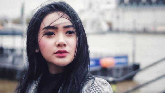 Penyanyi dangdut Cita Citata ngaku pernah ditawari 5 miliar untuk kencan semalam (tribunnews)