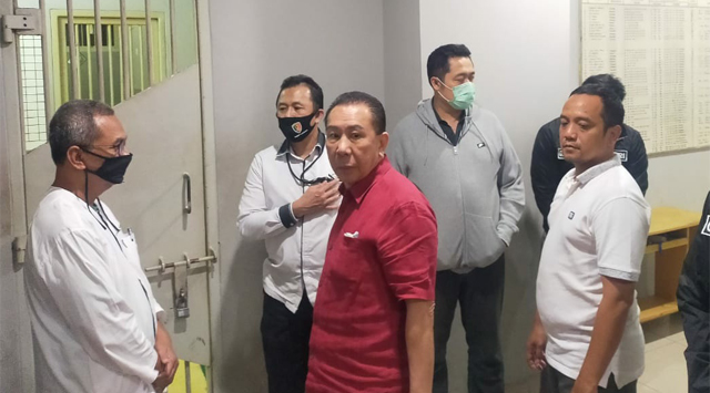 Foto Diduga Djoko Tjandra di Rutan Viral, Jonru Beberkan Pengalaman. (Twitter/@EnggalPMT)