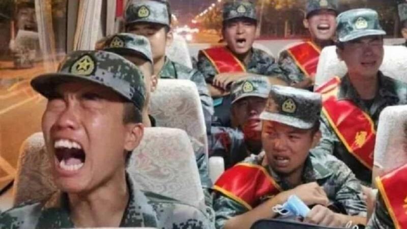 Puluhan Tentara China Menangis Ketakutan Dikirim Perang Lawan India. (Viva).