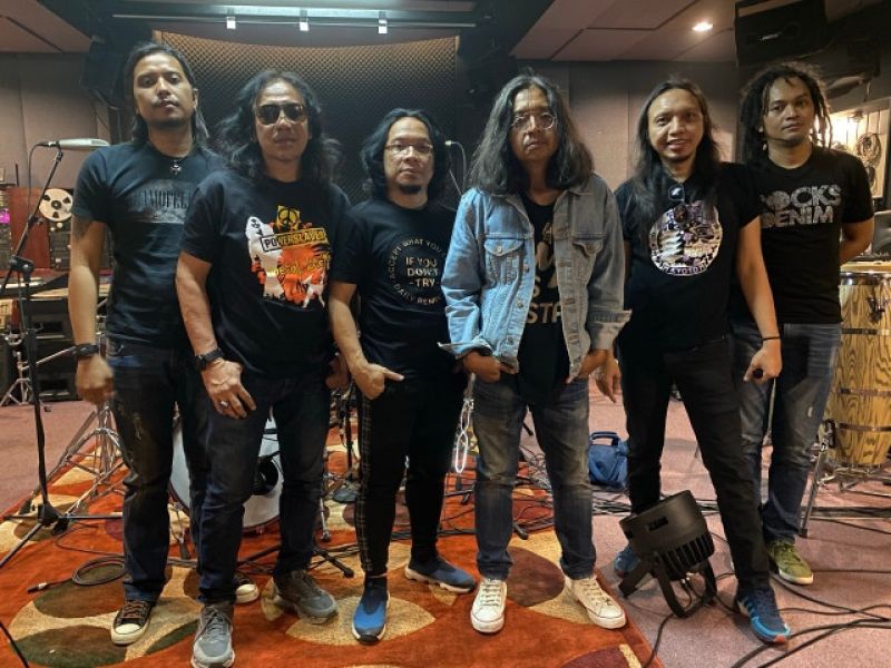 Band Powerslaves (aksara)