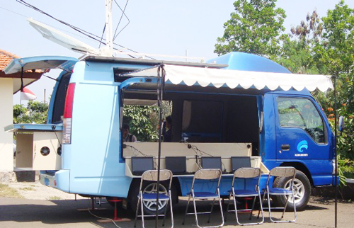 Mobil internet Kominfo. (Foto: kominfo.go.ig)