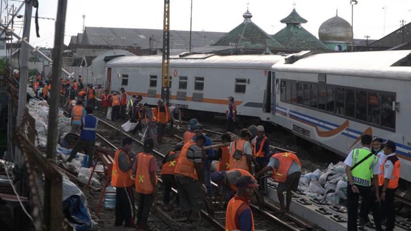 Tujuh gerbong kereta api jalan sendiri sejauh 2,3 kilometer di Malang, Jawa Timur (radarmalang)