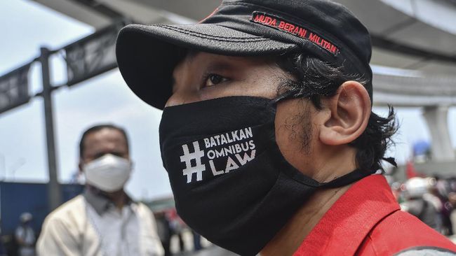 Buruh minta Pemerintah batalkan UU Ciptaker (CNN)