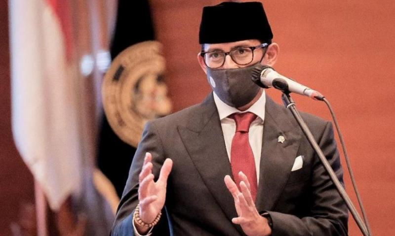 Tolak Ajakan Wakaf Uang, Postingan Sandiaga Uno Diserang Netizen. (Pikiran Rakyat).