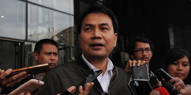 Penyidikan Kasus Dana Perimbangan, KPK Panggil Azis Syamsuddin (foto: merdeka.com)