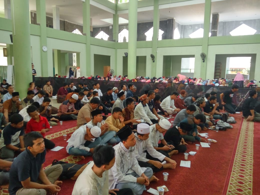 Ratusan remaja hadir dalam launching Indonesia Tanpa Pacaran Chapter Tangerang. Foto: law-justice.co/rimba
