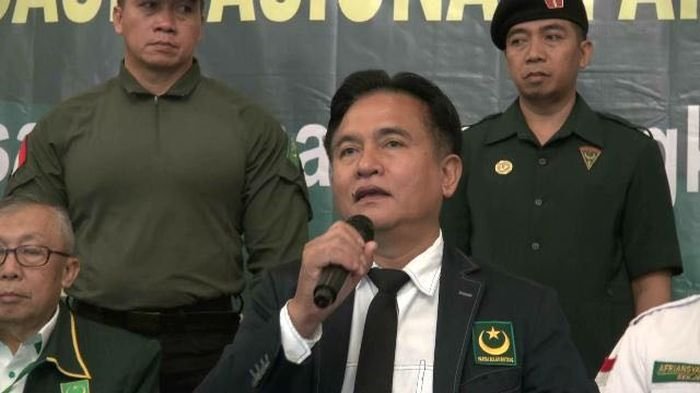 Ketua Umum Partai Bulan Bintang (Foto: Tribun)
